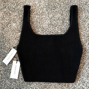 Aritzia Babaton Sculpt Crop Tank